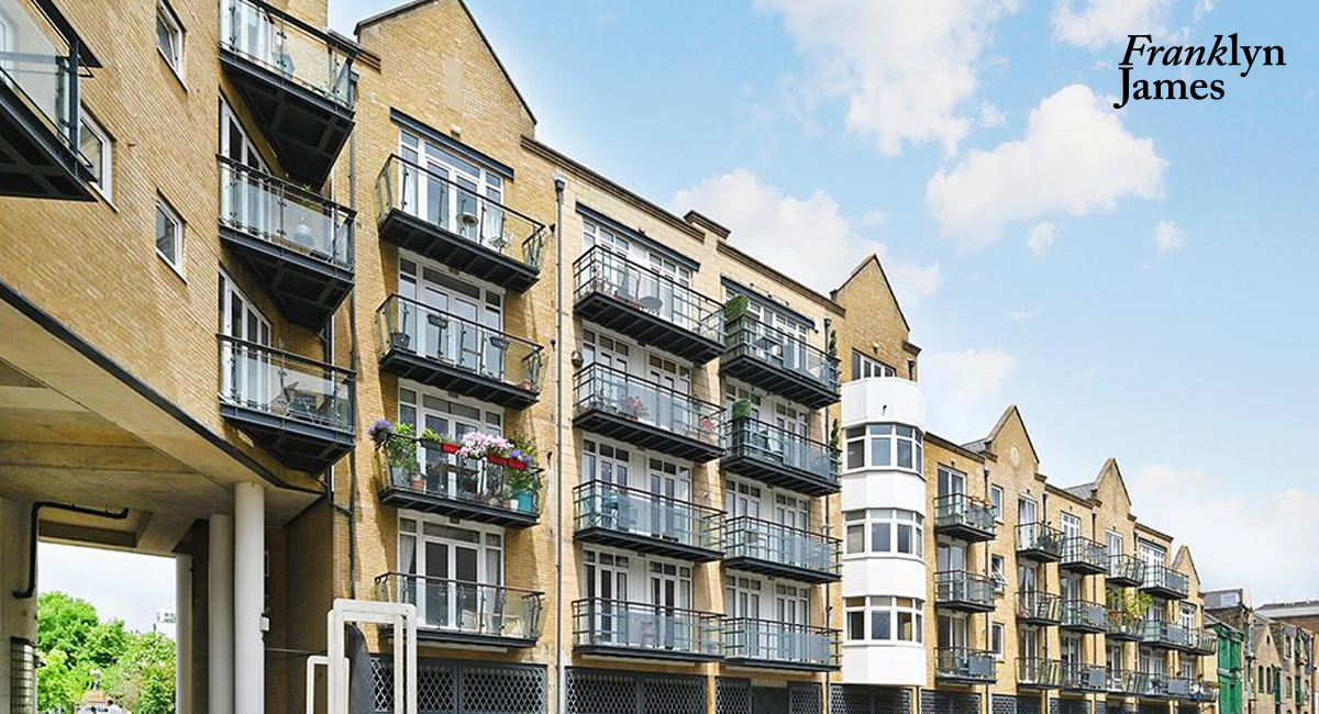 Estate agents Canary Wharf
